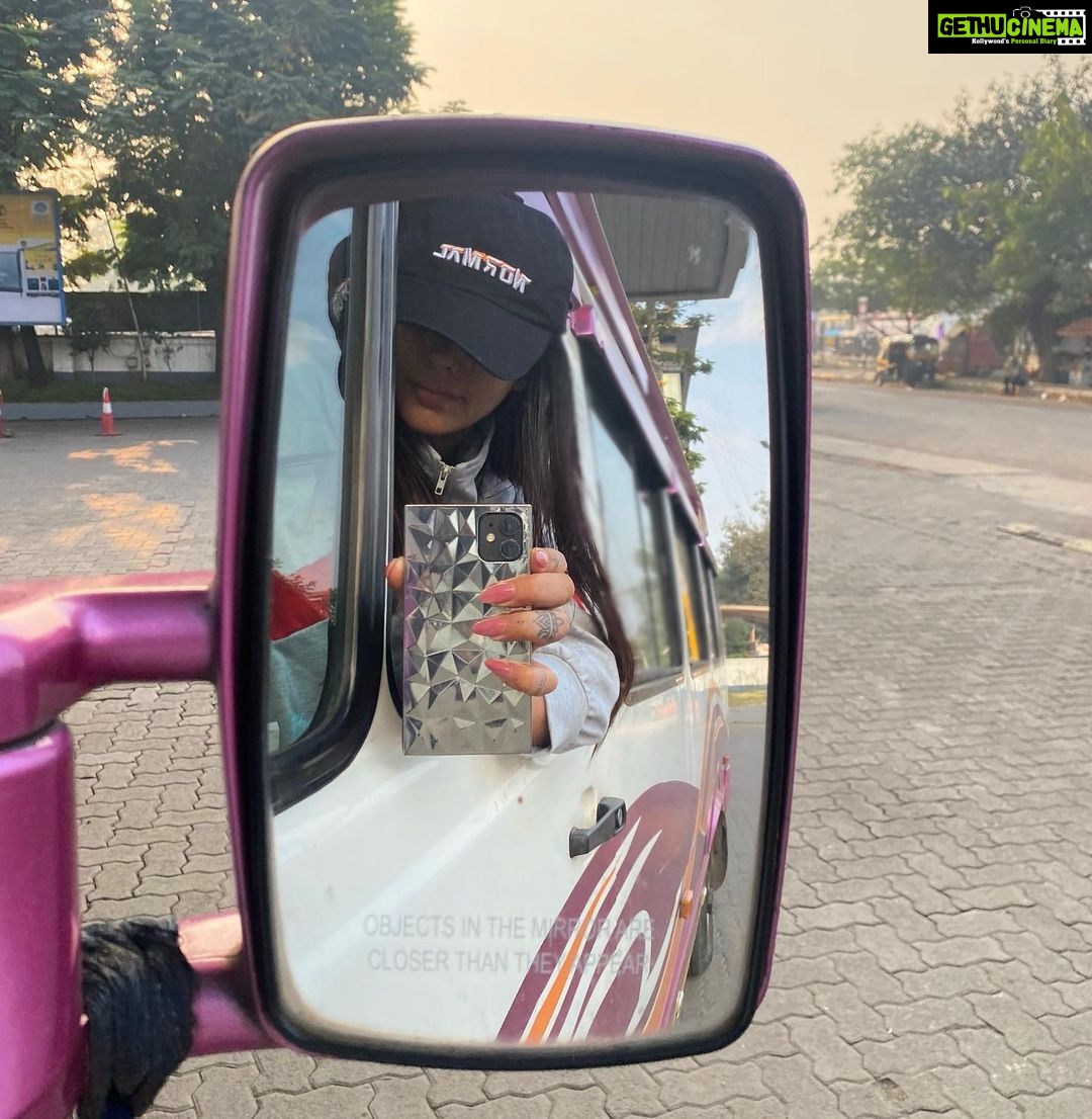 Warina Hussain Instagram - travel makes one modest. you see what a tiny place you occupy in the world 🧳