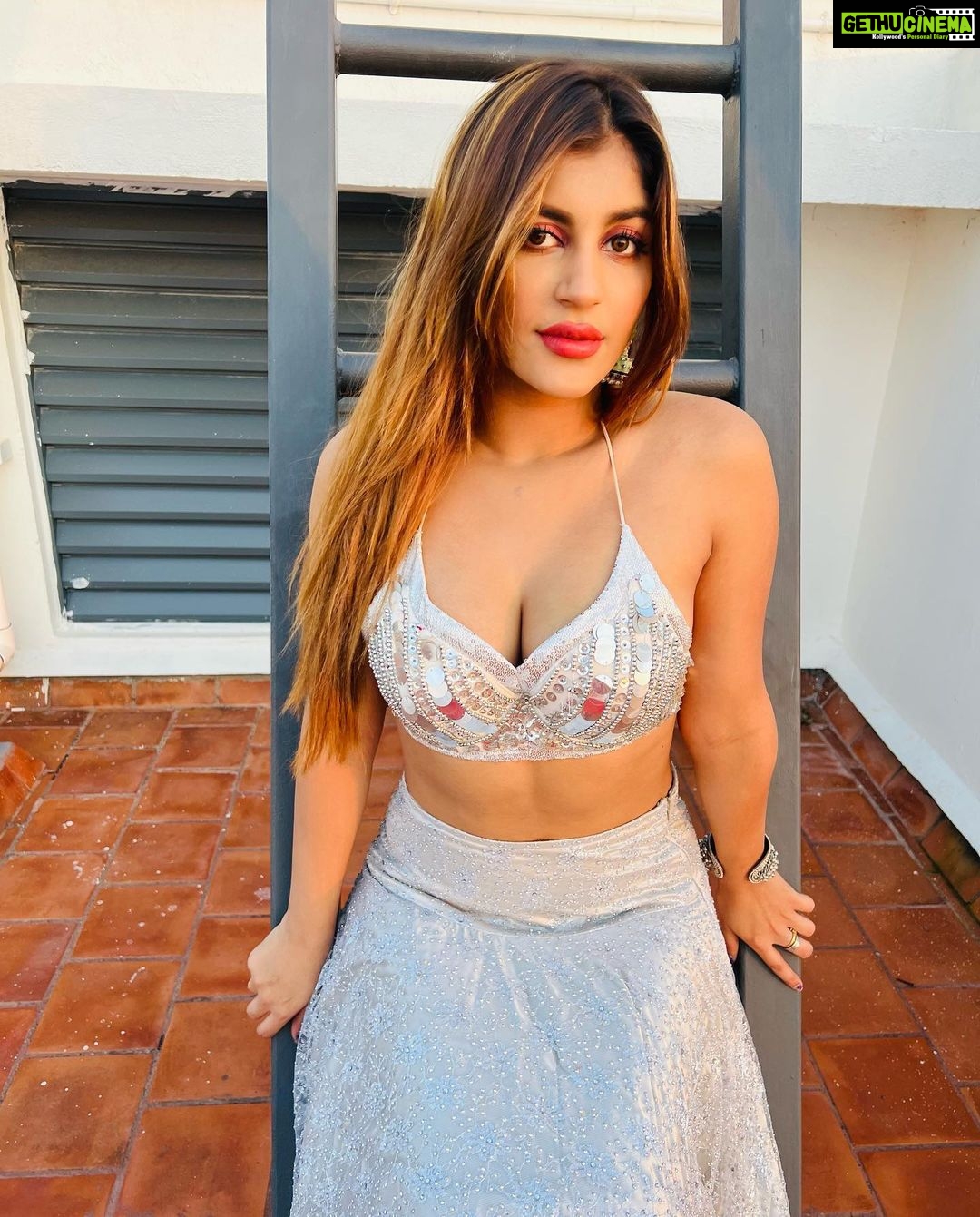 Yaashika Aanand Instagram - Help me choose 😉 so confused 😉