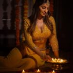 Yaashika Aanand Instagram – Happy Diwali 🪔 
May this Diwali bring more prosperity and light to your lives ✨ 🪔
.
.#swipeleft 
.
.
.
,
 
 
#festivevibes #diwali #yashika #explore #ethnicwear #viral