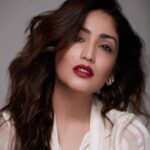 Yami Gautam Instagram – 🖤🤍