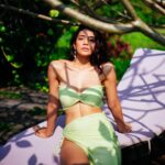 Yogita Bihani Instagram - It’s too sunny, honey! ☀️🍯❤️‍🔥 @bharat_rawail @rashmitathapa @ritickasjalan Location @beyond.alibag