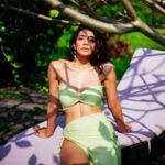 Yogita Bihani Instagram - It’s too sunny, honey! ☀️🍯❤️‍🔥 @bharat_rawail @rashmitathapa @ritickasjalan Location @beyond.alibag