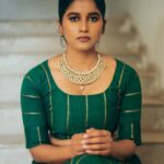 Aadhirai Soundarajan Instagram – Be your own muse💫

Costume : @thestitches.in 
MUA : @crownstonebyrevathi 
Photography : @nuraphotographyofficial 

#aadhiraisoundararajan #green #greendress #necklace #neckpiece #hairoftheday #simple #bun #straight #pose #attitude #attitudelook #home #shoot #photooftheday #photoshoot #simplemakeup #makeup #silence #confidence #love #girl #me #insta #instadaily #instaphoto #instafashion #traditional #traditionalwear #traditionallook Chennai, India