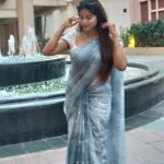 Aadhirai Soundarajan Instagram – P E A C E🦋

Jewelry by : @fineshinejewels 

#saree #blue #bluesaree #sareelove #sareefashion #fashionstyle #fashionmodel #fashionista #simple #simplelife #simplemakeup #casuallook #traditionalwear #love #happiness #smile #necklace #jewelry #neckpiece #bangalore #leelapalacebangalore #bangaloredays #aadhiraisoundararajan #life The Leela Palace Bengaluru