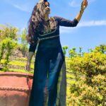 Aadhirai Soundarajan Instagram – Every new day is another chance to change your life😇 
Don’t miss the chance bro😉

PC : @arvindhacs 
Location 📍 @theamazingvalleyresort 

#black #blackdress #blacklove #littleblackdress #nature #naturalbeauty #naturelover #travel #traveler #travelphotography #travelling #explore #explorer #travellove #travelblogger #ooty #actress #kollywoodactress #tamilactress #actor #actresslife #aadhiraisoundararajan Kotagiri