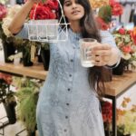 Aadhirai Soundarajan Instagram - Thambii Tea Innu Varla🤨 PC : @arvindhacs #tea #teaglass #tealovers #teatime #glasses #teacup #mall #chennai #chennaimall #shoppingmall #shopping #shoppingatrocities #portraitphotography #selfportrait #portrait #love #girl #kollywoodactress #tamilactress #tollywoodactress #actresslife #aadhiraisoundararajan #insta #instadaily #follow4followback #outing #photoftheday #thambiteainnumvarala VR Chennai