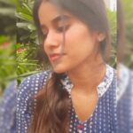 Aadhirai Soundarajan Instagram - Love Yourself😇 #aadhiraisoundararajan #selfie #selfies #selflove #loveyourself #blessed #positivevibes #naturephotography #nature #selfportrait #photooftheday #photography #love #me #metime #pose #kollywoodactress #kollywood #kollywoodcinema #tamilactress #tamil #tamilcinema #tollywood #tollywoodactress #model #modellife #modeling #acting #actorslife #instagram Chennai, India