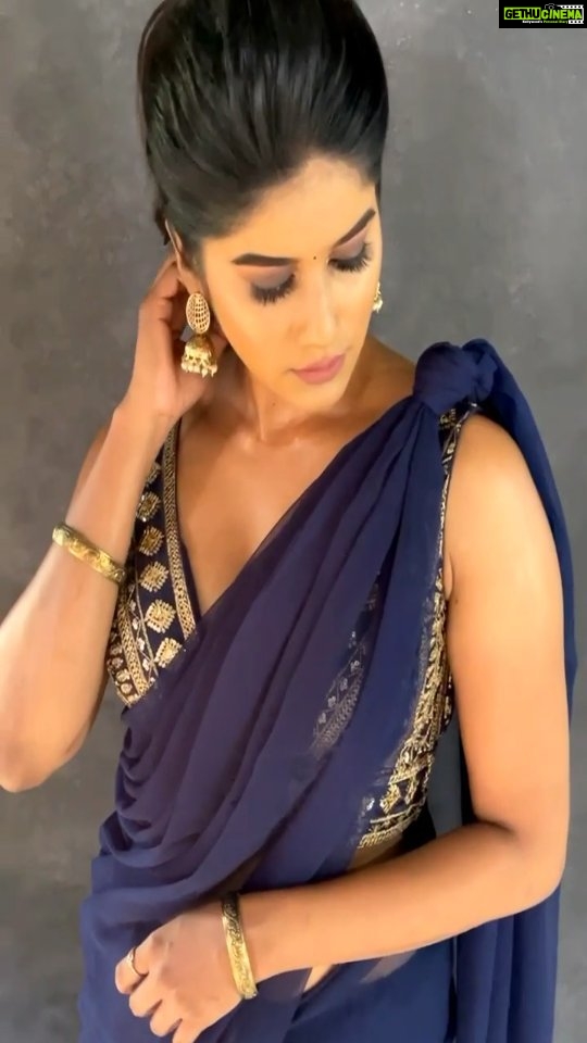 Aadhirai Soundarajan Instagram - Loving this look✨ Done by my most favorite makeup artist @artistrybyolivia The beautiful who makes the others Beautiful❤ @jayashree_hairstylist loved this hair do and @sarancapture thank you so much for the amazing clicks. Fav Team🤗such a sweethearts. #aadhiraisoundararajan #bigil #actress #model #modeling #photooftheday #makeup #makeupartist #hairstyles #hair #love #reels #reelitfeelit #reelsoftheday #instareels #instagood #saree #instadaily #me #smile #photography #instafashion