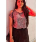 Aadhirai Soundarajan Instagram - Happy Sunday Nanba❤️ #aadhiraisoundararajan #actress #actresslife #bollywood #hollywood #model #modeling #photooftheday #instapic #mall #timepass #kollywood #kollywoodcinema #tamil #tamilmusic #red #chennaishoppingmall #chennai #chennaishopping