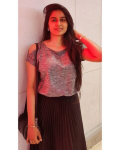 Aadhirai Soundarajan Instagram - Happy Sunday Nanba❤️

#aadhiraisoundararajan #actress #actresslife #bollywood #hollywood #model #modeling #photooftheday #instapic #mall #timepass #kollywood #kollywoodcinema #tamil #tamilmusic #red #chennaishoppingmall #chennai #chennaishopping