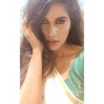 Aadhirai Soundarajan Instagram - Beauty is an Attitude🔥 . . . . #aadhiraisoundararajan #minnoli #attitude #sareelove #kollywoodactress #kollywood #tamilcinema #cinemalover #cinema #actorslife #tamilfilmindustry #findyourself #loveyourself #live #love #dream #achieve #bestrong #tamilponnu #loveforcinema #loveforflowers #flowers #beautiful #eyes