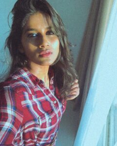 Aadhirai Soundarajan Instagram - Believe in Yourself and You will be Unstoppable💫
.
.
.
#aadhiraisoundararajan #tamilfilmindustry #kollywoodactress #kollywood #cinema #bigil #minnoli #tamilcinema #indiancinema #actorslife #loveyourself #bepositive #beconfident #staystrong #thistooshallpass