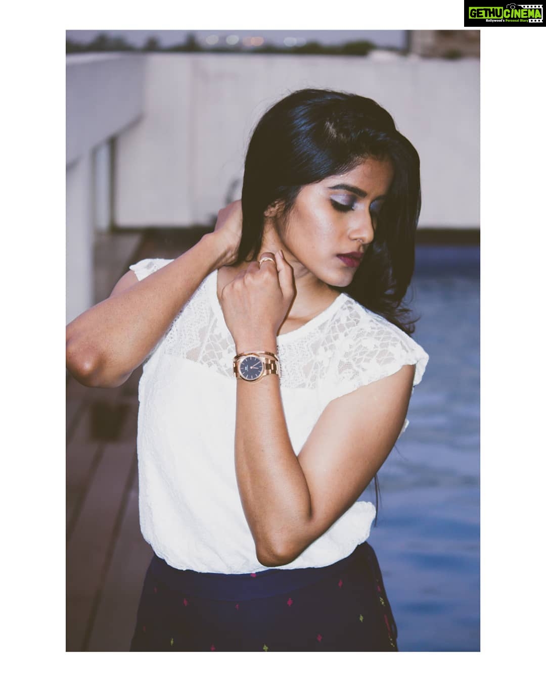 Aadhirai Soundarajan Instagram - Gift your loved ones a @danielwellington watch set for Valentine’s Day. PS: You can also get a 15% off with my code "DWXAADHIRAI" #fromdwwithlove #danielwellington #aadhiraisoundararajan