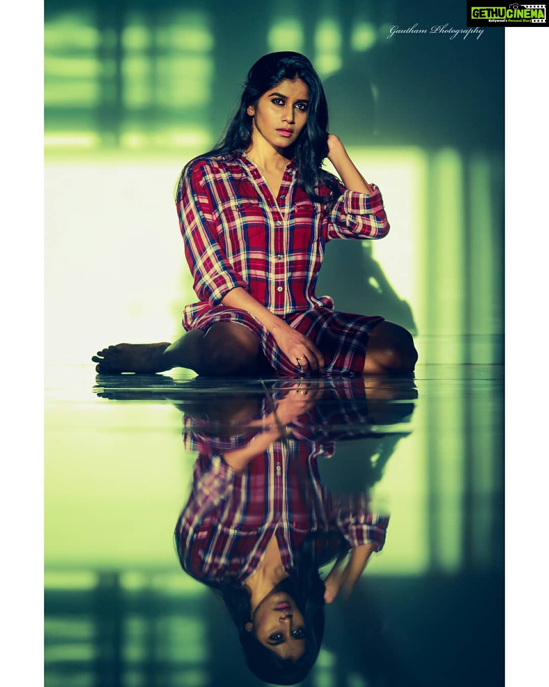 Aadhirai Soundarajan Instagram - Which One Do You Like? Retouched or Raw? Photography: @cinematographer_gautham Special Thanks To Miss @indhuja_ravichandran For Putting All Her Kai Vannam(MUA💄 and Styling👗) To Make Me Beautiful In Each Frame🙏 Love You Darling😘❤