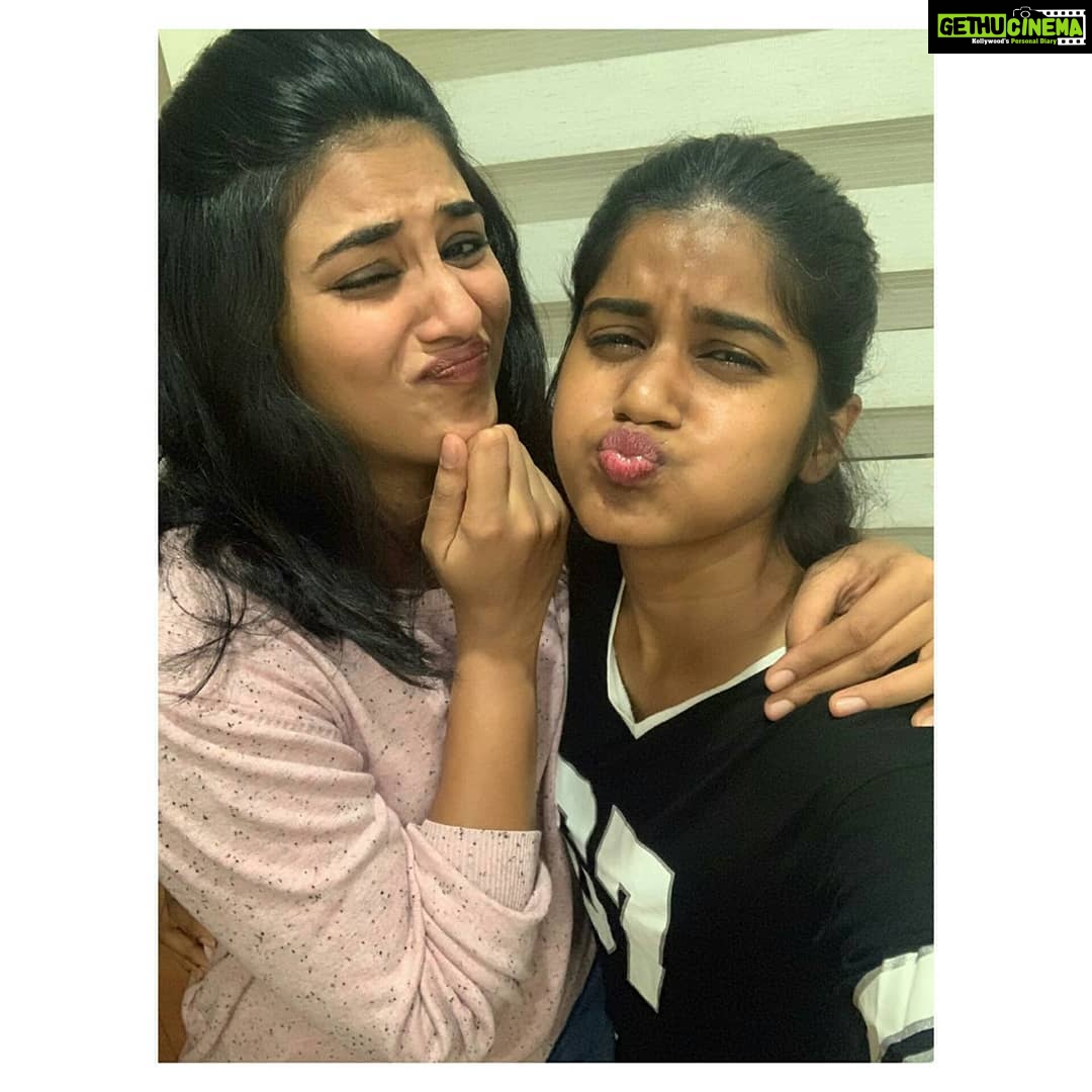 Aadhirai Soundarajan Instagram - Indhuja Ravichandran👼 I never seen an innocent creature like her.. A little baby,, full of Purity, Cuteness, Love, Care and Art as u say😁 You understand me like nobody else.. Ur the one who laughs at my silly jokes and still stands beside me even when I do dumb and stupid things!! Aft entering into cinema, the 1st good thing happened to me is BIGIL and the other beautiful thing is you😘 I never wanna miss you in my life d.. Yeahhh it's ur birthday today, I wish youuu all success in your life... Happiest Birthday d Love You❤❤🎊🎉 @indhuja_ravichandran