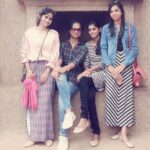 Aadhirai Soundarajan Instagram - Ivalungala pathi solrathuku perusa onu ila😉😂👭👭 My gals🙊 Cave Temples of Mahabalipuram