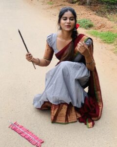 Aadhirai Soundarajan Instagram - Happy Diwali Nanba✨ Totally in love with this Halfsaree❣ Thank you so much @ivalinmabia and @priyaregan_mb for sending me this beautiful halfsaree for this Diwal!!! PC : @yazh_raj #aadhiraisoundararajan #diwali #diwalioutfit #diwalilook #diwalivibes #diwalicelebration #ivalinmabia #celebration #diwali2022 #halfsaree #halfsareelove #desighnerwear #monday #happiness #crackers #love #rose #girl #smile #insta #instagood #instadaily Tirupur