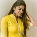 Aadhirai Soundarajan Instagram - 🌻 #yellow #yellowdress #yellove #smile #kurti #kurta #ootd #outfitoftheday #happiness #love #instalove #instagood #instadaily #kollywood #tamilactress #tamilcinema #tollywoodactress #tollywood #actresslife #actress #actorslife #followforfollowback #follow4followback #followｍe #likeforlikes #likeforfollow #selflove #outfits #aadhiraisoundararajan Chennai, India