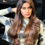 Aadhirai Soundarajan Instagram - Hey All, I got my 2021 hair makeover at @zazzlesalons and I'm so obsessed with this look #frenchbalayage Thank you so much @shakthikaran21 for suggesting me the best every time. What are you waiting for? Go book your appointment at @zazzlesalons to get your customized hair makeover. 🌈Hair Colour : French Balayage 💇🏼‍♀️Haircut : Layers ✂️Stylist : @shakthikaran21 📍Location : @zazzlesalons Nungambakkam, Chennai. #frenchbalayage #frenchbalayageindia #ad #hair #haircut #haircolor #hairtransformation #layershaircut #hairmakeover #actress #kollywoodactress #tamilactress #chennai #model #chennaiinfluencer #2021 #haircolour #haircare #hairlove #aadhiraisoundararajan #picoftheday #girl #longhair #zazzlesalon Zazzle Salons