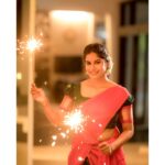 Aadhirai Soundarajan Instagram - Happy Diwali💥 Team❣ Costumes - @ivalinmabia Photography - @camerasenthil Makeup - @jiyamakeupartistry Hair - @keerthana_makeup_and_hair Shoot organized by @rrajeshananda #aadhiraisoundararajan #diwali #diwalivibes #diwalicelebration #diwalispecial #diwalilook #diwalioutfit #diwalidress #happy #happydiwali #crackers💥 #crackers #pattasu #festival #festivaloutfit #festivalvibes #festivals #festivewear #diwali2021 #lights #color #colorful #happydiwali🎉 #happytime #family #love #celebration Chennai, India