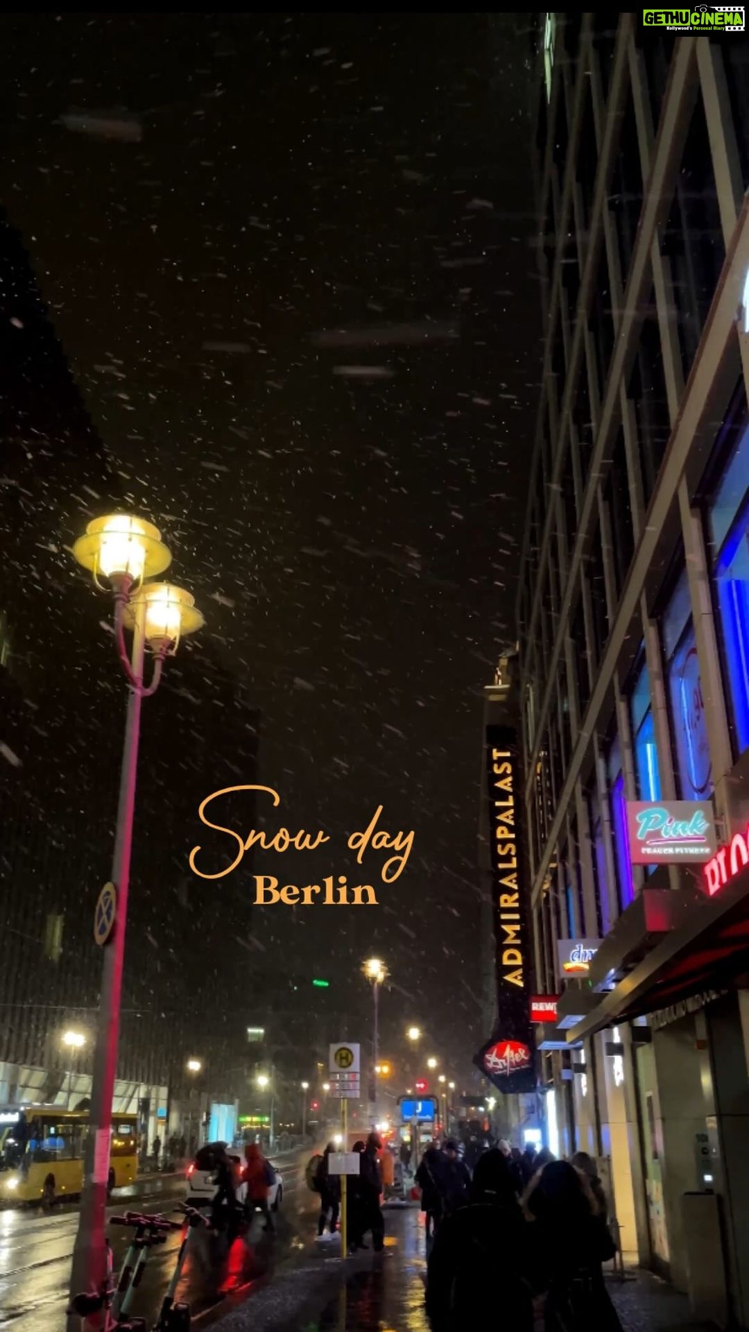 Aditi Chengappa Instagram - Snow day ❄️ . . . #snowday #winterwonderland #berlinwinter #snow #christmas #friedrichstrasse #ubahn #berlincity #berlinstreets #expatsinberlin #indiansingermany #expatsingermany Berlin, Germany
