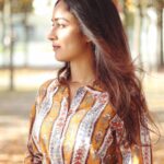 Aditi Chengappa Instagram – We’re having a blissfully warm autumn this year, and I cannot contain how grateful and blessed I feel every single day! I find myself looking up to the skies and saying thank you so many times a day ✨✨🙏 how do you express your gratitude?
.
.
.
#gratitude #autumn #herbst #anokhi #blockprint #bundestag #jaipur #indiangirls #indiansingermany Berlin, Germany
