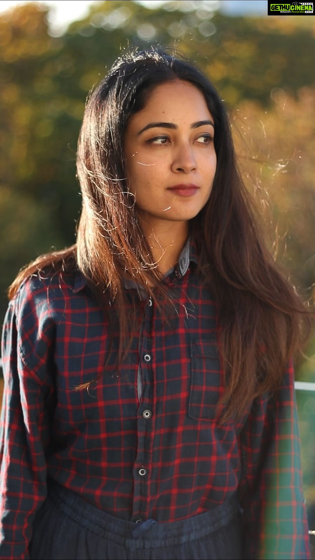 Aditi Chengappa - 343 Likes - It’s here🍁🍂
.
.
.
#autumn #herbst #plaid #checkeredshirt #cozy #berlin #sunshine #fall #fallfashion #indiangirl #trends #reel #teatime #indiansingermany