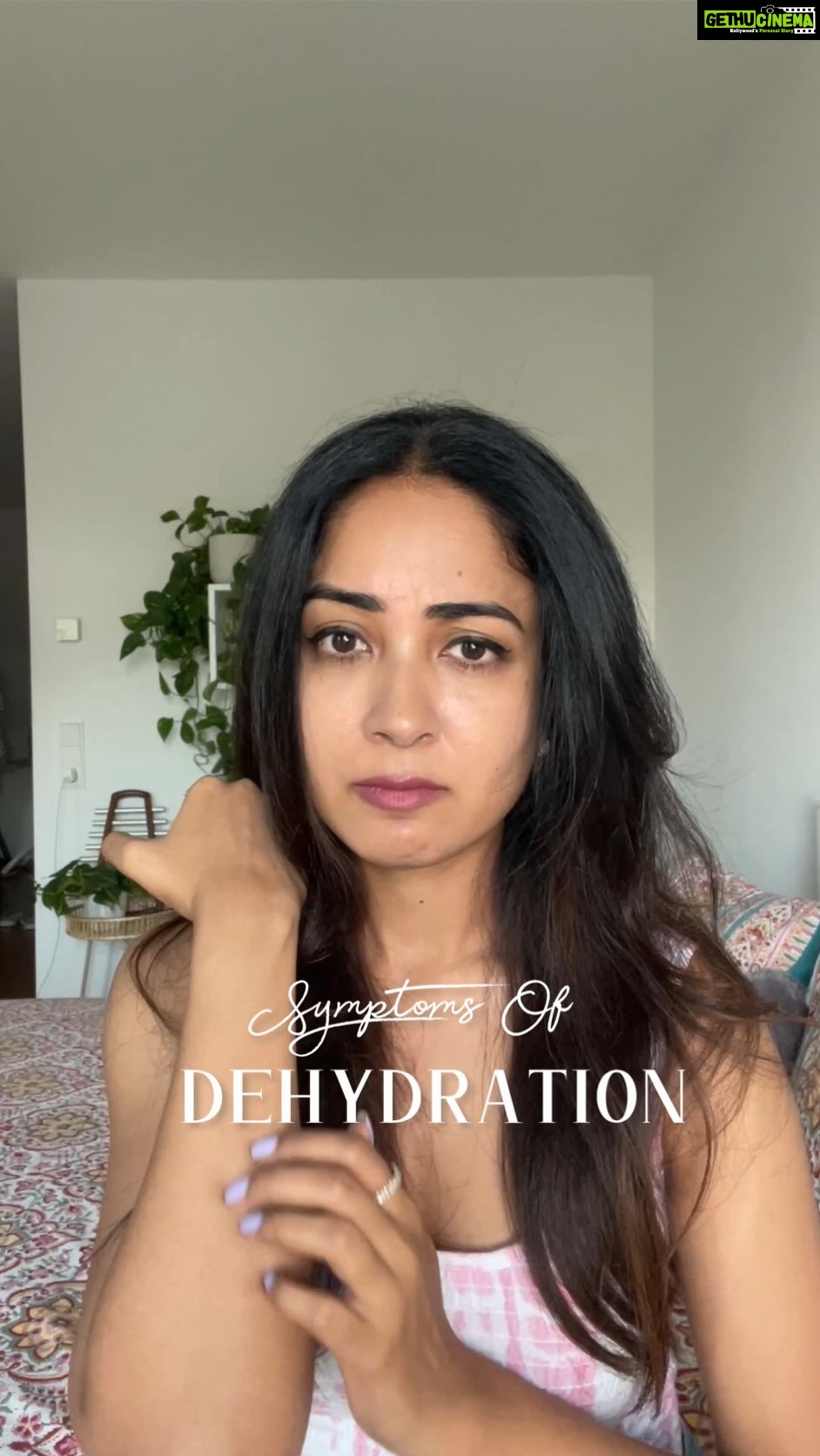 Aditi Chengappa - 298 Likes - SAVE & SHARE! That headache could be dehydration !
.
.
.
#health #healthtips #fitness #nutrition #wellness #coach #diet #yoga #healthy #healthyfood