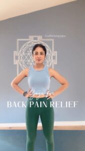 Aditi Chengappa Instagram - SAVE THIS! 10 mins to less back pain 😇 remember that this video has been sped up, take your time and do 5-6 reps of each movement ✅
.
.
.
.
#back #backpain #backpainrelief #fitness #yoga #trainieren #rückenschmerzen #rücken #rückentraining #yogainspiration #yogapractice