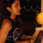 Aditi Chengappa Instagram – A 90’s favorite 🤎
.
.
.
#missing #heartbreak #singers #indiansinger #singen #musik #pianist #everythingbutthegirl #berlin #indiansingermany #expatsingermany Mitte