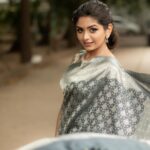 Aditi Shankar Instagram – #navratri2022 with Aditi✨
Day 6 : Glorious Grey the regal neutrality to balance the bright.
On the 6th day of Navratri my heartfelt wishes for the right balance of all that you want in life.
Styled by:- @dr.vinothinipandian
Blouse by:- @nirali_design_house
Saree and blouse embroidery :- @dr.vinothinipandian
MUAH💄:- @vijiknr
Photographed by 📸:- @camerasenthil
Jewellery 💎:- @jjjewellerymart
Location:- @avmgardens
Digital Patner:- @cognitiveidealab
@rrajeshananda AVM Gardens