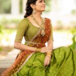 Aditi Shankar Instagram – #navratri2022 with Aditi✨

Day 5: Gorgeous Green an embodiment  of energy engendering growth and fertility 💚

On this 5th day of navarathri  here’s wishing everyone tremendous success in endeavors of your choice.

Styled by:- @dr.vinothinipandian
Outfits 👗:- @nirali_design_house
MUAH 💄:- @vijiknr
Photographed by 📸:- @camerasenthil
Jewellery 💎:- @jjjewellerymart 
Flowers:- @poovai_bridal_flowers
Location:- @avmgardens
Digital Patner:- @cognitiveidealab
@rrajeshananda AVM Gardens