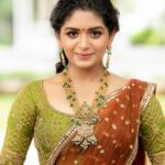 Aditi Shankar Instagram - #navratri2022 with Aditi✨ Day 5: Gorgeous Green an embodiment of energy engendering growth and fertility 💚 On this 5th day of navarathri here's wishing everyone tremendous success in endeavors of your choice. Styled by:- @dr.vinothinipandian Outfits 👗:- @nirali_design_house MUAH 💄:- @vijiknr Photographed by 📸:- @camerasenthil Jewellery 💎:- @jjjewellerymart Flowers:- @poovai_bridal_flowers Location:- @avmgardens Digital Patner:- @cognitiveidealab @rrajeshananda AVM Gardens