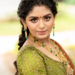 Aditi Shankar Instagram – #navratri2022 with Aditiβ¨
Day 5: Gorgeous Green an embodiment of energy engendering growth and fertility π
On this 5th day of navarathri here’s wishing everyone tremendous success in endeavors of your choice.
Styled by:- @dr.vinothinipandian
Outfits π:- @nirali_design_house
MUAH π:- @vijiknr
Photographed by πΈ:- @camerasenthil
Jewellery π:- @jjjewellerymart
Flowers:- @poovai_bridal_flowers
Location:- @avmgardens
Digital Patner:- @cognitiveidealab
@rrajeshananda AVM Gardens