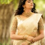Aditi Shankar Instagram – #navratri2022 with Aditi✨

Day 1 : Virtuous white Reflecting the purity of a mothers love, and a tranquility unattainable by any other hue.

Wishing you endless peace on the first day of Navratri 🙏♥️

Styled by:- @dr.vinothinipandian 
Outfits 👗:- @nirali_design_house

MUAH 💄:- @vijiknr
Photographed by 📸:- @camerasenthil
Jewellery 💎:- @jjjewellerymart 
Location:- @avmgardens
Digital Patner:- @cognitiveidealab
@rrajeshananda AVM Gardens
