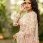 Aditi Shankar Instagram - #navratri2022 with Aditi✨ Day 9: Placid pink a feast to the eye is the confluence of kinship, rapport and unanimity 💕 On this 9th day of navarathri let our kindness bring about a harmony that results in eternal bliss to mankind. Styled by:- @dr.vinothinipandian Outfit by:- @nirali_design_house MUAH💄:- @vijiknr Photographed by 📸:- @camerasenthil Jewellery 💎:- @jjjewellerymart Location:- @avmgardens Digital Patner:- @cognitiveidealab @rrajeshananda AVM Gardens