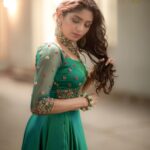 Aditi Shankar Instagram - #navratri2022 with Aditi✨ Day 8: A class by itself - peacock green. Presenting an appeal so unique and refreshing 🦚 On the 8th day of navarathri may your uniqueness bring about a radiance so rare to everyone around you Styled by:- @dr.vinothinipandian Outfit by:- @nirali_design_house MUAH 💄:- @vijiknr Photographed by 📸:- @camerasenthil Jewellery 💎:- @jjjewellerymart Location:- @avmgardens Digital Patner:- @cognitiveidealab @rrajeshananda AVM Gardens
