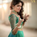 Aditi Shankar Instagram - #navratri2022 with Aditi✨ Day 8: A class by itself - peacock green. Presenting an appeal so unique and refreshing 🦚 On the 8th day of navarathri may your uniqueness bring about a radiance so rare to everyone around you Styled by:- @dr.vinothinipandian Outfit by:- @nirali_design_house MUAH 💄:- @vijiknr Photographed by 📸:- @camerasenthil Jewellery 💎:- @jjjewellerymart Location:- @avmgardens Digital Patner:- @cognitiveidealab @rrajeshananda AVM Gardens