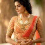Aditi Shankar Instagram - #navratri2022 with Aditi✨ Day 7: Cheery orange reflecting the colors of the sun, so exuberant and energetic 🧡 On the 7th day of navarathri let positivity rule our thoughts and joy fill our homes. Styled by:- @dr.vinothinipandian Outfit by:- @nirali_design_house MUAH💄:- @vijiknr Photographed by 📸:- @camerasenthil Jewellery 💎:- @jjjewellerymart Location:- @avmgardens Digital Patner:- @cognitiveidealab @rrajeshananda AVM Gardens