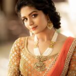 Aditi Shankar Instagram - #navratri2022 with Aditi✨ Day 7: Cheery orange reflecting the colors of the sun, so exuberant and energetic 🧡 On the 7th day of navarathri let positivity rule our thoughts and joy fill our homes. Styled by:- @dr.vinothinipandian Outfit by:- @nirali_design_house MUAH💄:- @vijiknr Photographed by 📸:- @camerasenthil Jewellery 💎:- @jjjewellerymart Location:- @avmgardens Digital Patner:- @cognitiveidealab @rrajeshananda AVM Gardens