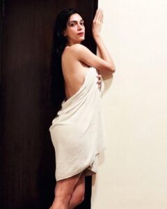 Aditi Vats Instagram - Making your SUNDAY BLISSFUL 🌸🌸🌸🌸 Jaipur, Rajasthan
