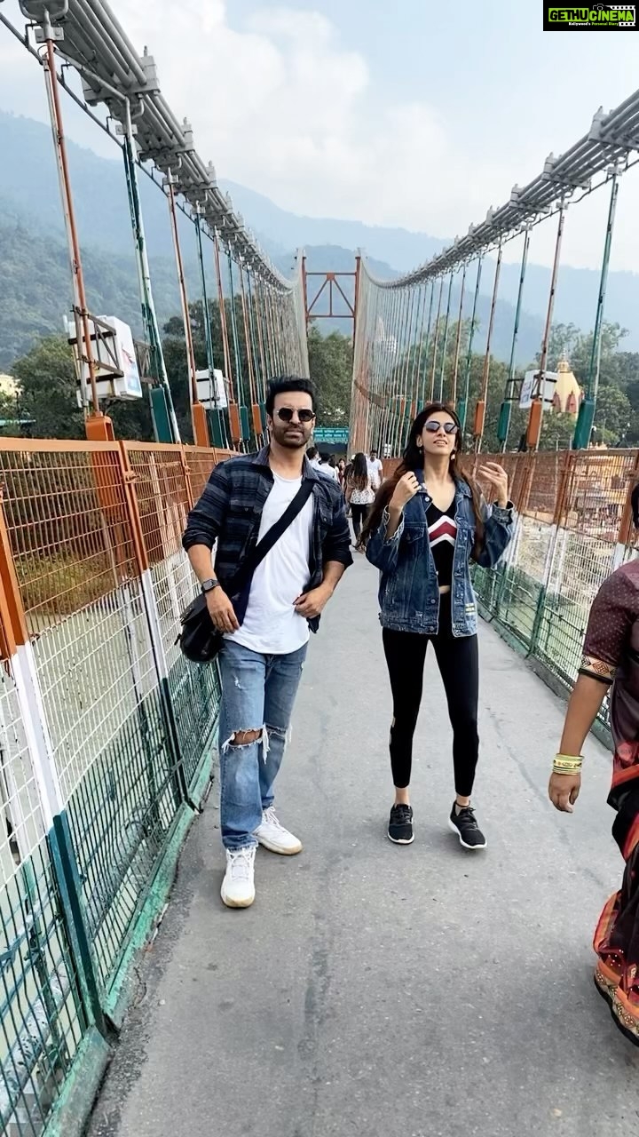 Aditi Vats Instagram - Just having some fun #gettochallenge .. @aditi__vats 🤗.. #dance #trending #rishikesh #love #travel #shooting