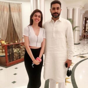 Aditi Vats Instagram - N now look whoooooo, wohooooooo
👻👻👻
And yeah he is soooo nice, sooo nice , what do I tell you how nice, just tooo good a person and well about the actor he is , the world is talking about that , so I know the mass can do with one less opinion of mine on that but all in all amazing actor with amazing human qualities and vocational skills though 🌸🌸🌸@bachchan #dasvi #maddockfilms