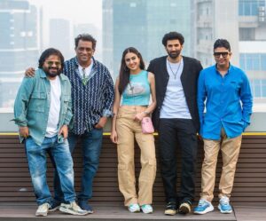 Aditya Roy Kapur Instagram - Super excited and grateful to be part of #MetroInDino. ❤️🎶🎼
Shoot begins soon!!! 🎥⏰

@anupampkher @neena_gupta @pankajtripathi @konkona @alifazal9 @fatimasanashaikh @anuragbasuofficial @ipritamofficial @tseriesfilms @tseries.official @anuragbasuproductions #BhushanKumar #KrishanKumar @shivchanana @tanibasu