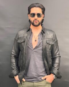 Aftab Shivdasani Instagram - ‘Be always gentle, every heart hides wounds that never bleed.’ ❤️‍🩹 - Alexandra Vasiliu. #grateful ✨ Mumbai, Maharashtra