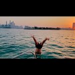 Aftab Shivdasani Instagram - When in Dubai.. 🌤🏊🏻‍♂️ Dubai, UAE