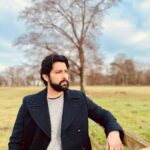 Aftab Shivdasani Instagram – ‘Be a piece of peace.’ ✨🤎🐎

#peaceful #beginning #2022