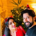 Aftab Shivdasani Instagram - “It’s not what’s under the Christmas tree that matters but who’s around it.” 🎄❤️✨ Merry Christmas everyone, have a beautiful and blissful time. Seasons greetings to all.🙏🏼🎅🏽 United Kingdom