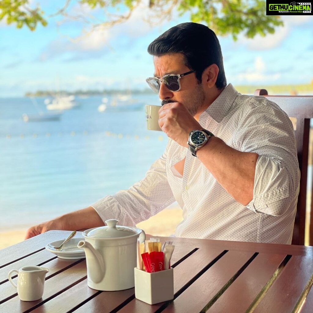 Aftab Shivdasani Instagram - Can I call you back in a few cups of coffee? ☕🌊☀🌴 #throwback #specialops1point5 Mauritius
