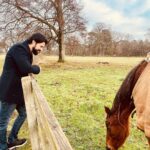 Aftab Shivdasani Instagram - ‘Be a piece of peace.’ ✨🤎🐎 #peaceful #beginning #2022